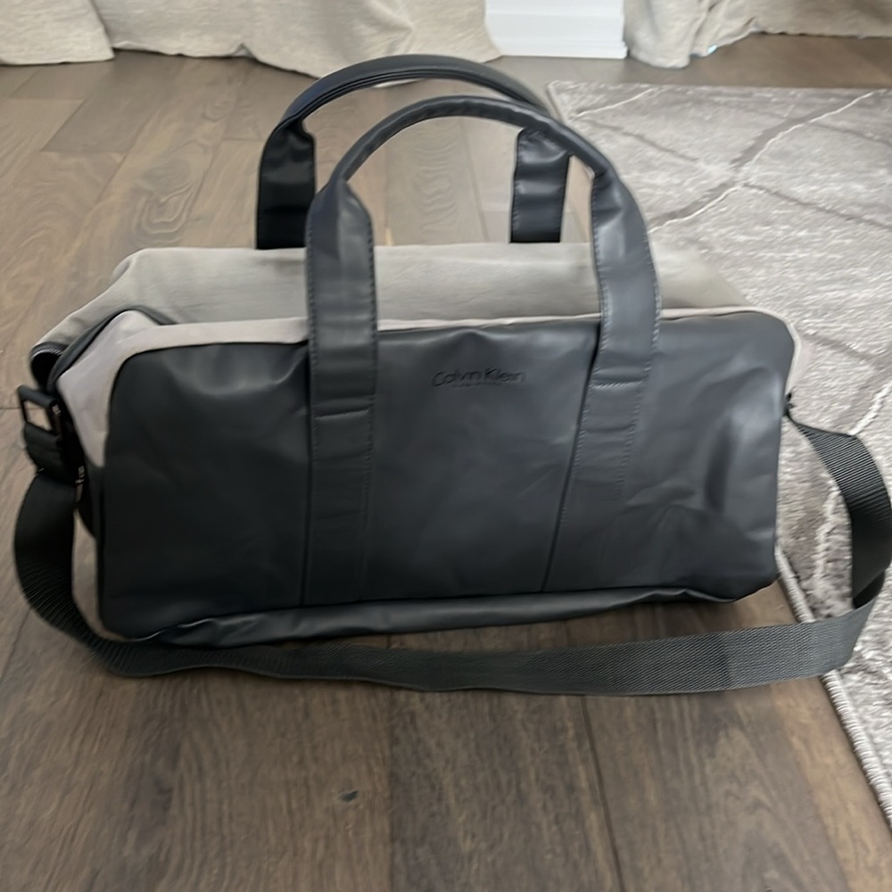 Unisex Calvin Klein grey duffel bag